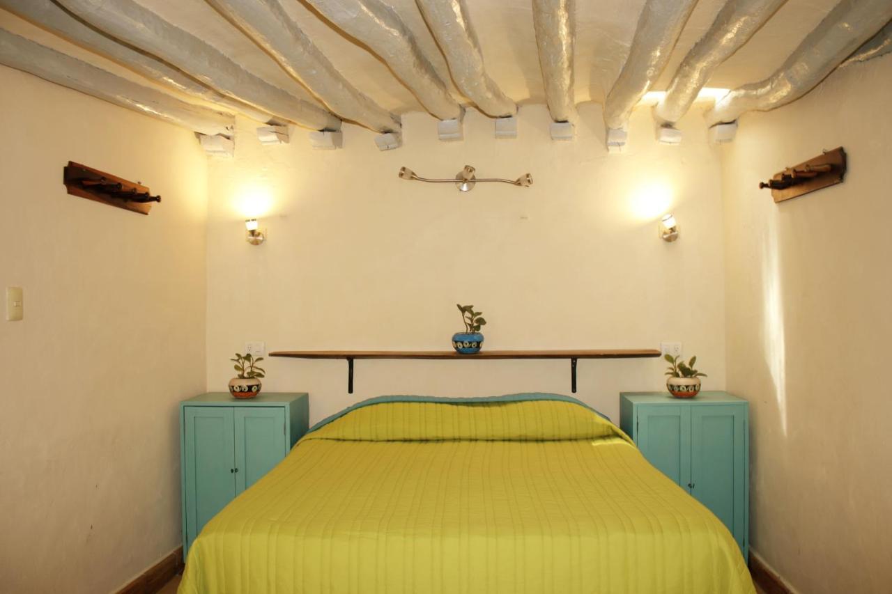 Hostel Candelaria Вальядолид Экстерьер фото
