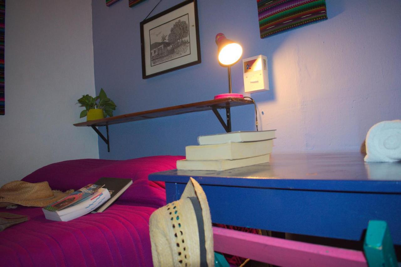 Hostel Candelaria Вальядолид Экстерьер фото
