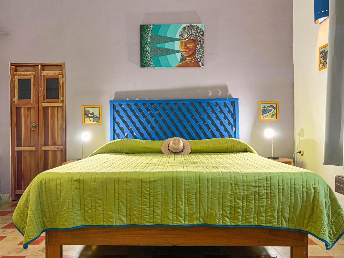Hostel Candelaria Вальядолид Экстерьер фото