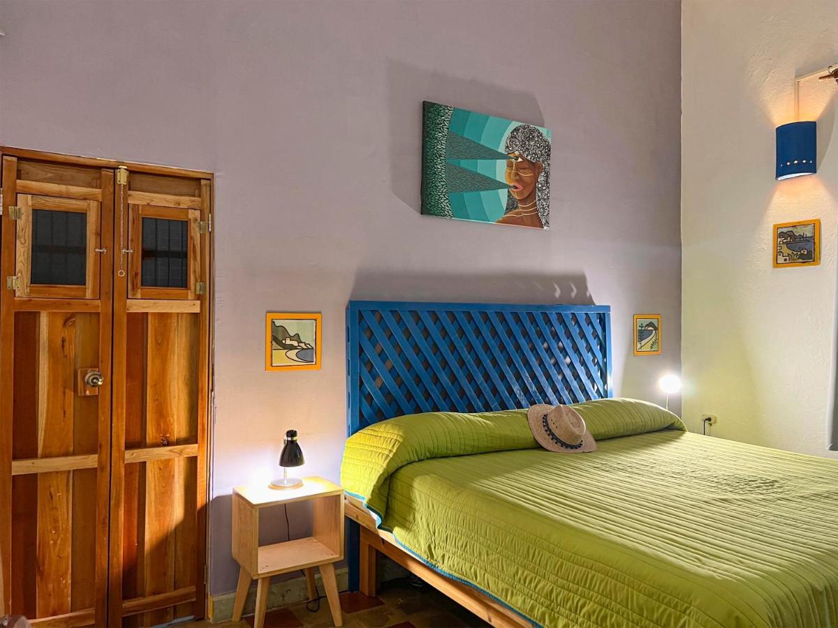Hostel Candelaria Вальядолид Экстерьер фото