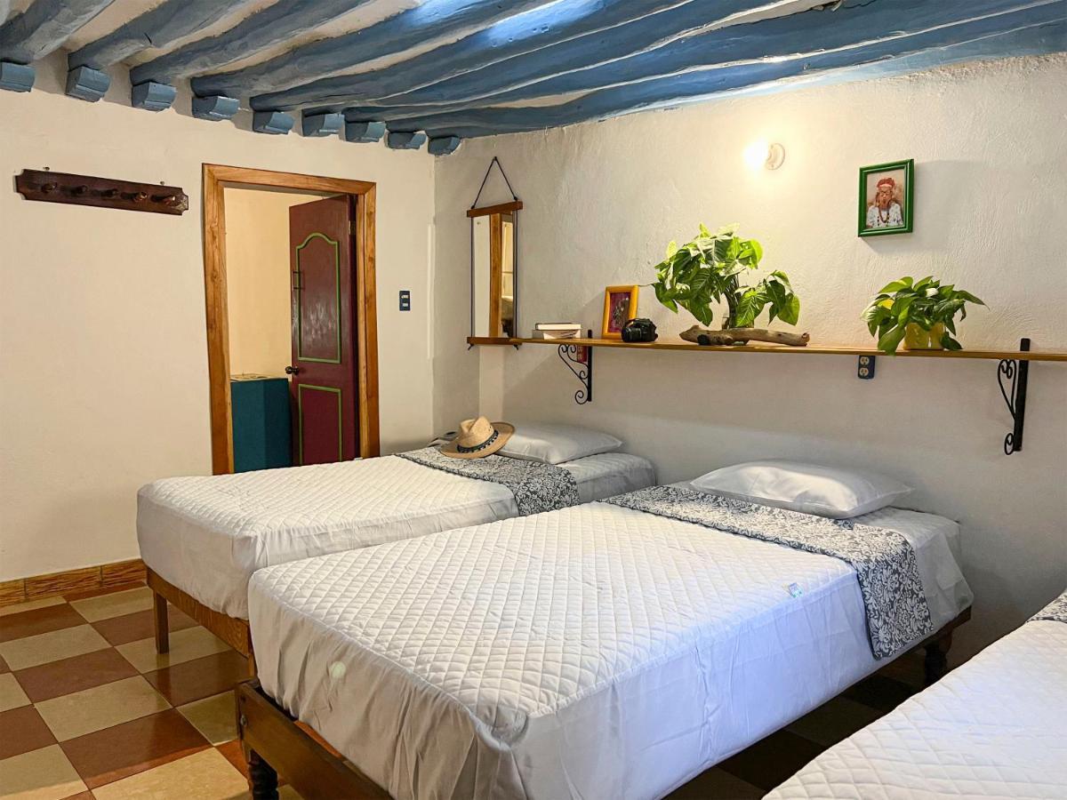 Hostel Candelaria Вальядолид Экстерьер фото