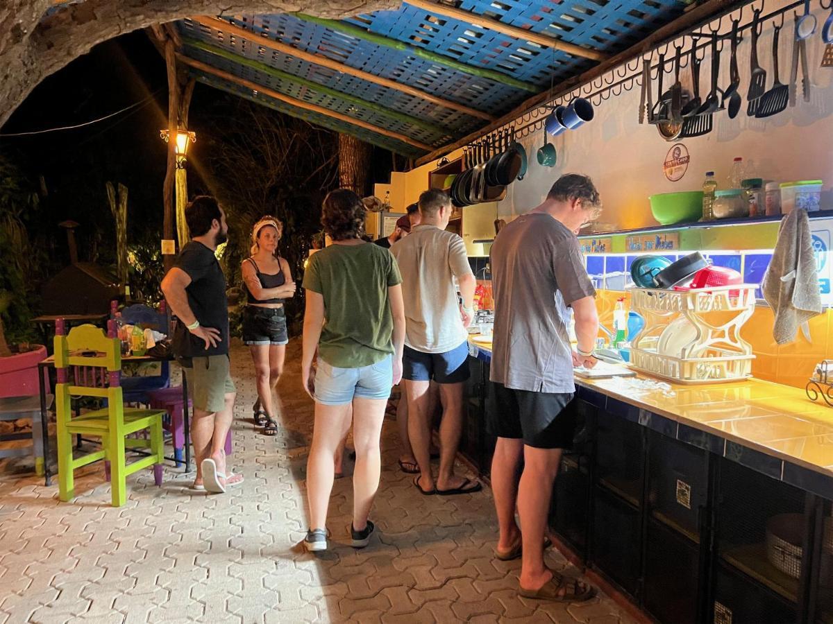 Hostel Candelaria Вальядолид Экстерьер фото