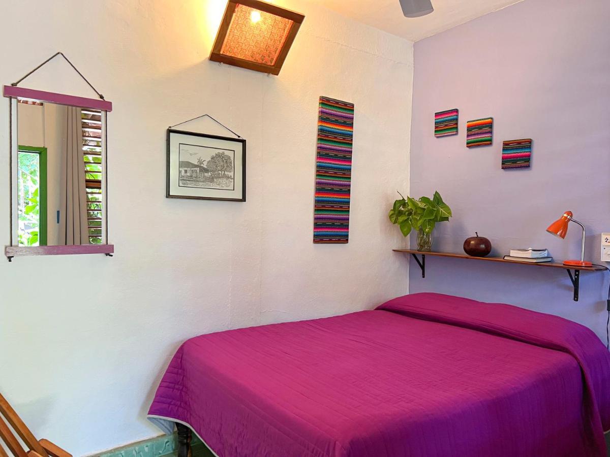Hostel Candelaria Вальядолид Экстерьер фото