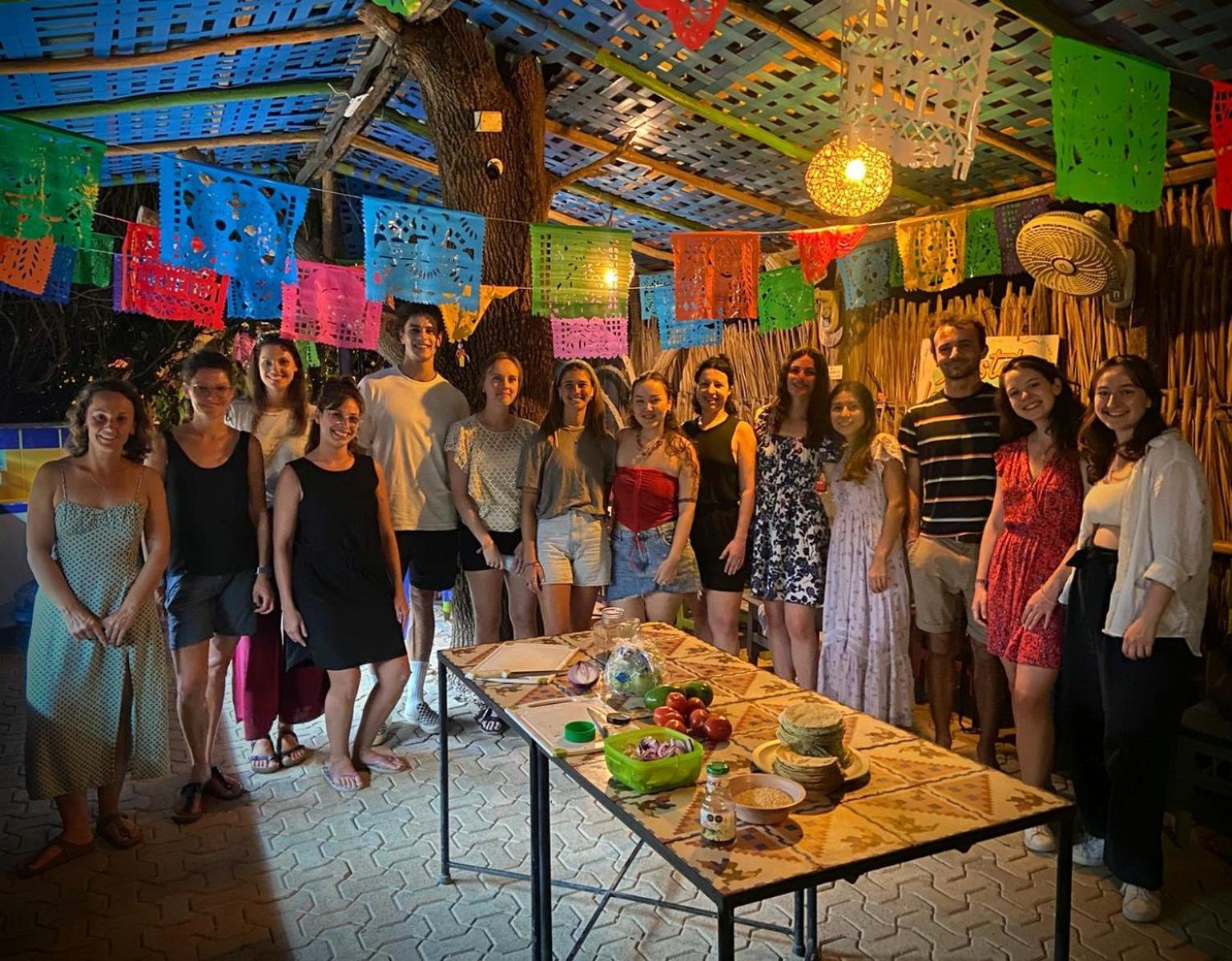 Hostel Candelaria Вальядолид Экстерьер фото
