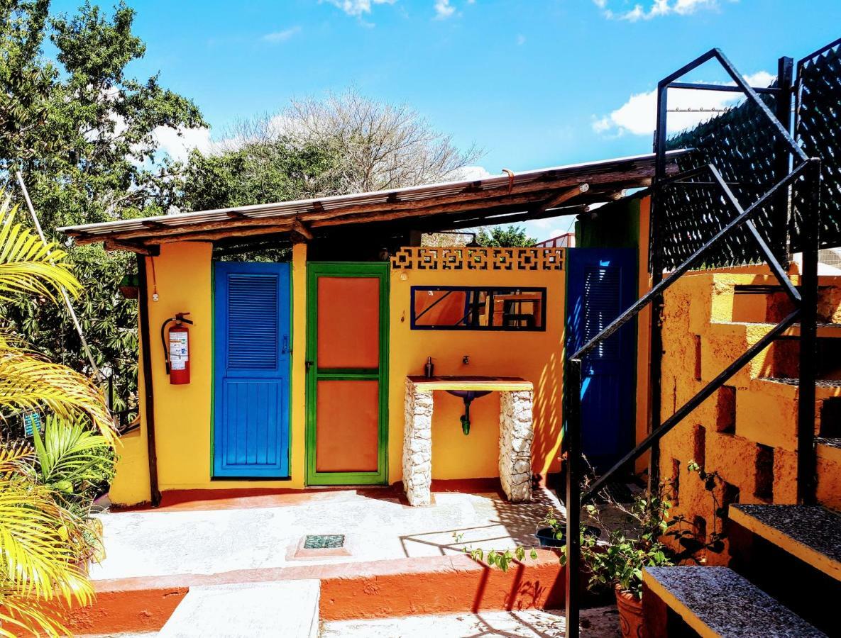 Hostel Candelaria Вальядолид Экстерьер фото